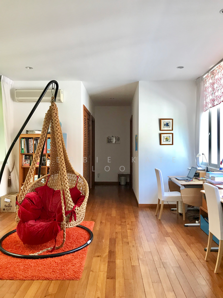 Namly Crescent Beautiful Spacious Semi-D with Pool, , 5 Bedrooms, 4,400 sqft, Semi-Detached House For Rent, by Debbie Kate Loo 鲁美娟, 21186063 - PropertyGuru.com.sg