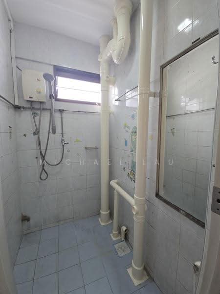 98 Aljunied Crescent, 98 Aljunied Crescent, Eunos / Geylang / Paya Lebar, 2 Bedrooms, 667 sqft, HDB Flat For Rent, by Michael Lau, 21187815 - Bathroom - PropertyGuru.com.sg