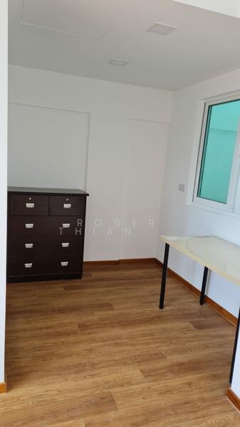 Mayflower Gardens, Mayflower Drive, Room Rental, 380 sqft, Semi-Detached House For Rent, by Roger TTK, 21188160 - PropertyGuru.com.sg