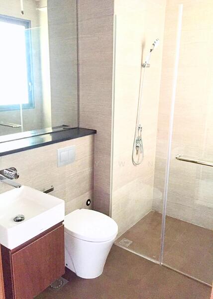 City Suites, 235 Balestier Road, 1 Bedroom, 461 sqft, Apartment For Rent, by Donny Wong, 21189347 - Luxurious Bathroom - PropertyGuru.com.sg