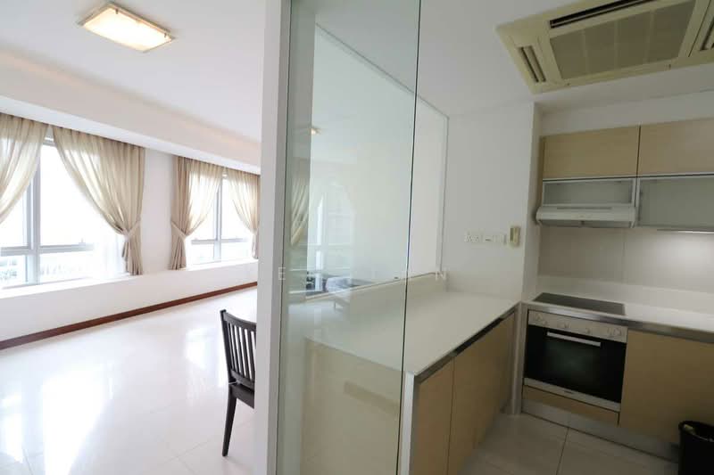 The Sail @ Marina Bay, 2 Marina Boulevard, 2 Bedrooms, 1,184 sqft, Apartment For Rent, by Ken Tan, 21191290 - Kitchen Dining - PropertyGuru.com.sg