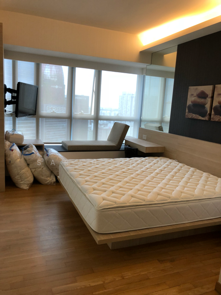 The Clift, 21 McCallum Street, 2 Bedrooms, 1,076 sqft, Apartment For Rent, by Sarah Zhang, 21215923 - master bedroom - PropertyGuru.com.sg