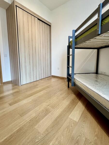 brm2 - wardrobe