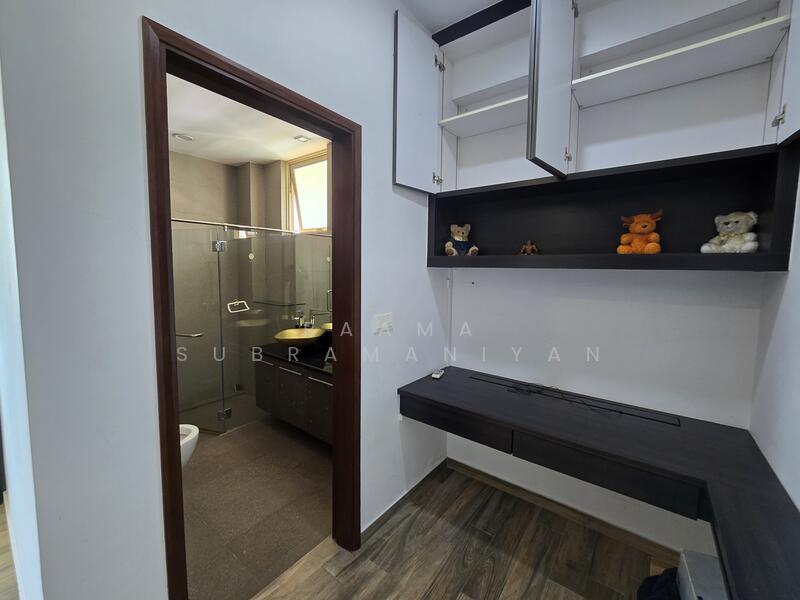 For Rent - Eastellar