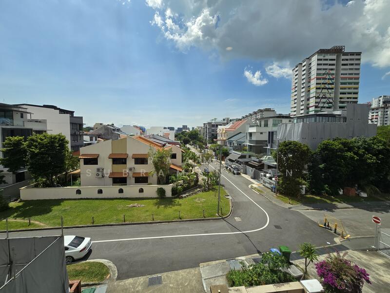 For Rent - Eastellar