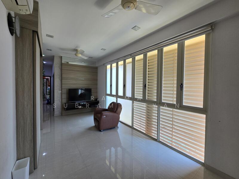 For Rent - Eastellar