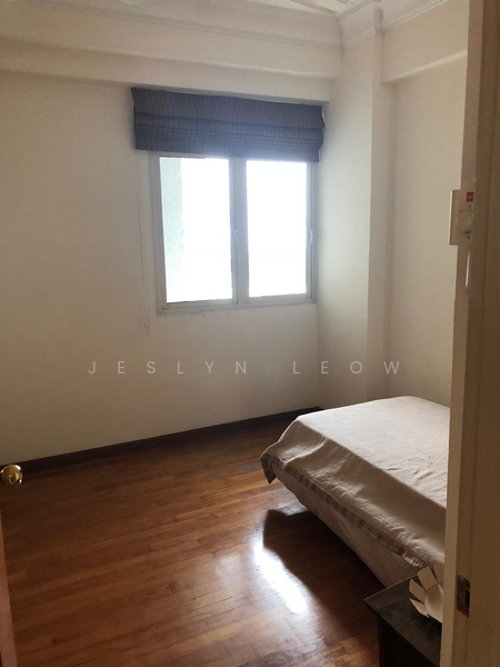 For Rent - Crystal Rhu