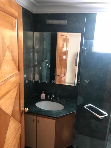 For Rent - Crystal Rhu