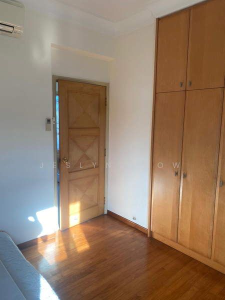 For Rent - Crystal Rhu