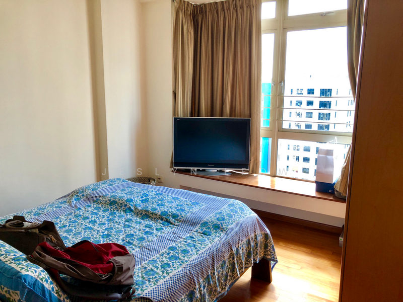 For Rent - Crystal Rhu