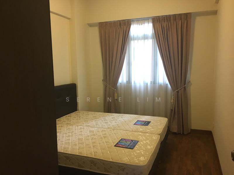 Tiara, 1 Kim Seng Walk, 2 Bedrooms, 894 sqft, Apartment For Rent, by Serene Lim, 21239622 - Common bedroom - PropertyGuru.com.sg