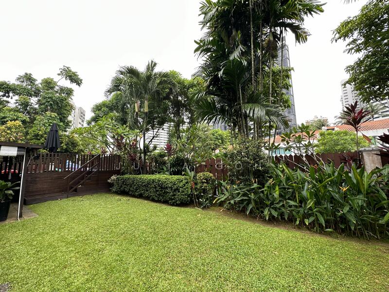 For Rent - Mount Sinai Avenue