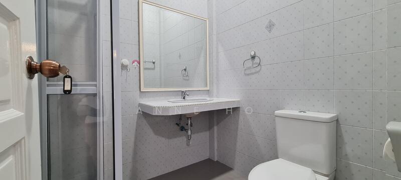 Jalan Haji Alias, Jalan Haji Alias, 4 Bedrooms, 2,700 sqft, Corner Terrace For Rent, by Anne Ho, 21244077 - PropertyGuru.com.sg