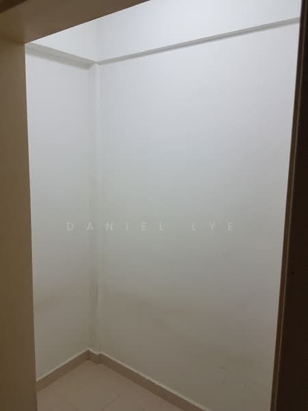 Tanglin Park, 1B Ridley Park, 3 Bedrooms, 1,485 sqft, Condominium For Rent, by Daniel Lye, 21248237 - Helper's room - PropertyGuru.com.sg
