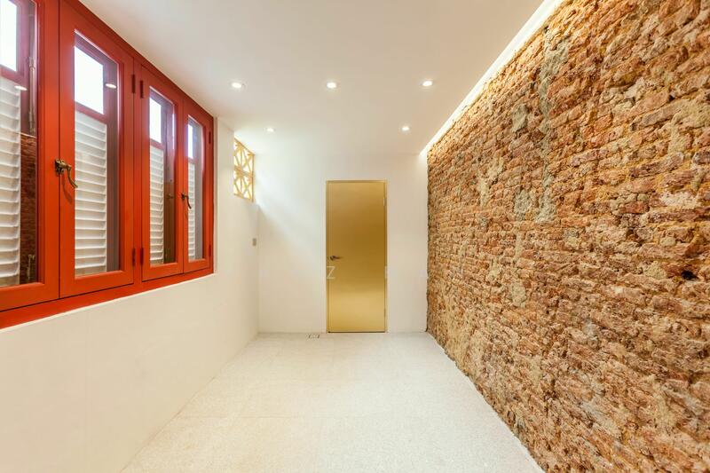 Chinatown Conservation 牛车水,唐人街,Full commercial shophouse! 牛车水,旺铺出售!999/永久地契!, Chinatown Conservation, 2,615 sqft, Shop / Shophouse For Sale, by Vanz Han, 21253722 - CommercialGuru.com.sg