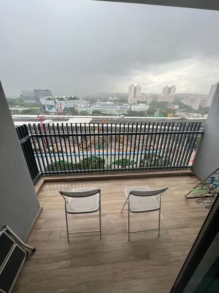 J Gateway, 2 Gateway Drive, 3 Bedrooms, 968 sqft, Condominium For Rent, by Carol Chu, 21259515 - PropertyGuru.com.sg