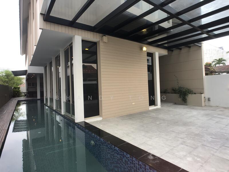 For Rent - Modern Semi D with Pool and Lift Near French Int'l School