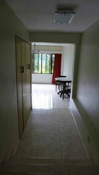 Pine Grove, 1M Pine Grove, Clementi Park / Upper Bukit Timah, 4 Bedrooms, 1,930 sqft, Condominium For Rent, by Poon Wing Kee, 21267987 - Corridor to Living Area - PropertyGuru.com.sg