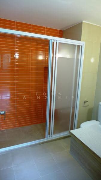Pine Grove, 1M Pine Grove, Clementi Park / Upper Bukit Timah, 4 Bedrooms, 1,930 sqft, Condominium For Rent, by Poon Wing Kee, 21267987 - Master Bathroom - 1.2 - PropertyGuru.com.sg