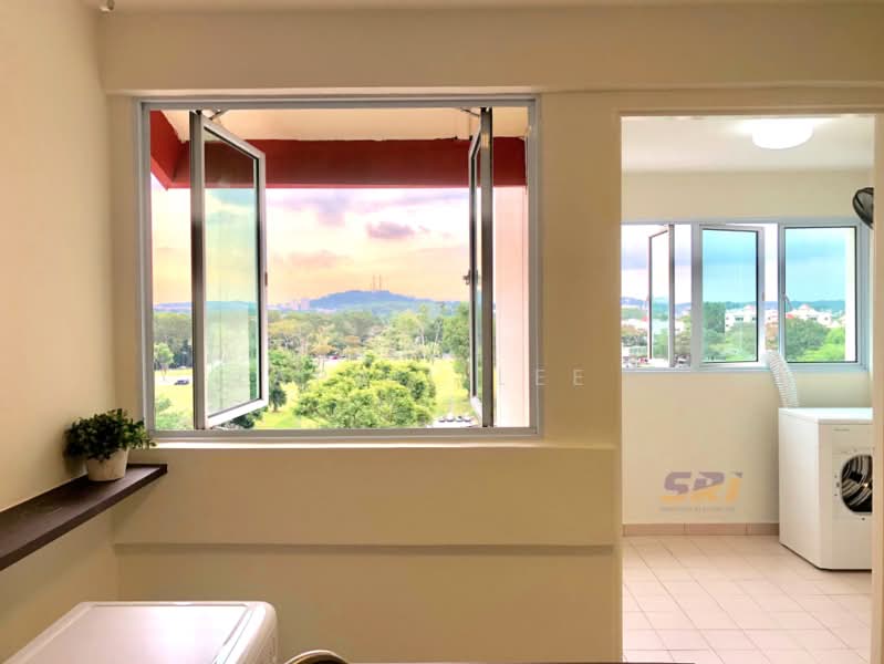 12 Holland Avenue, 12 Holland Avenue, 2 Bedrooms, 700 sqft, HDB Flat For Rent, by April Lee, 21277149 - PropertyGuru.com.sg