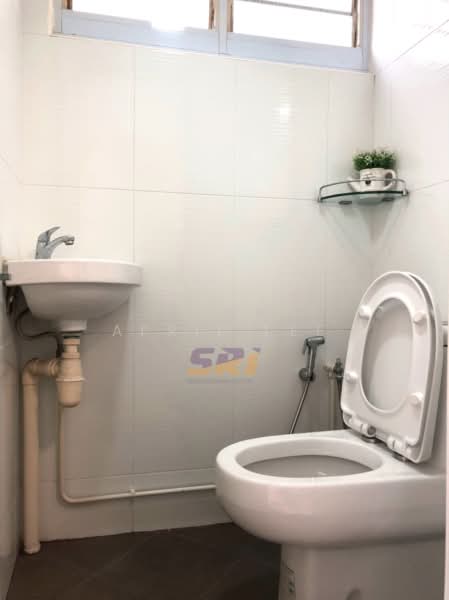 12 Holland Avenue, 12 Holland Avenue, 2 Bedrooms, 700 sqft, HDB Flat For Rent, by April Lee, 21277149 - PropertyGuru.com.sg