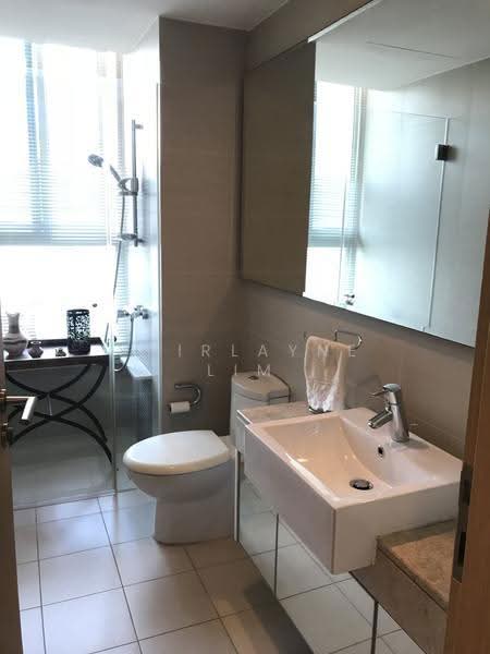 Tribeca by the Waterfront, 60 Kim Seng Road, Orchard / River Valley, 4 Bedrooms, 1,905 sqft, Condominium For Rent, by Shirlayne Lim, 21277623 - Bathroom - PropertyGuru.com.sg