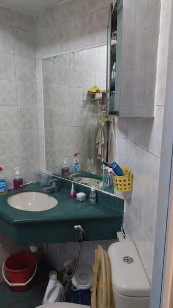 Wing Fong Mansions, 12 Lorong 14 Geylang, Eunos / Geylang / Paya Lebar, Room Rental, 150 sqft, Apartment For Rent, by Thomas Quek, 21278510 - master bath - PropertyGuru.com.sg