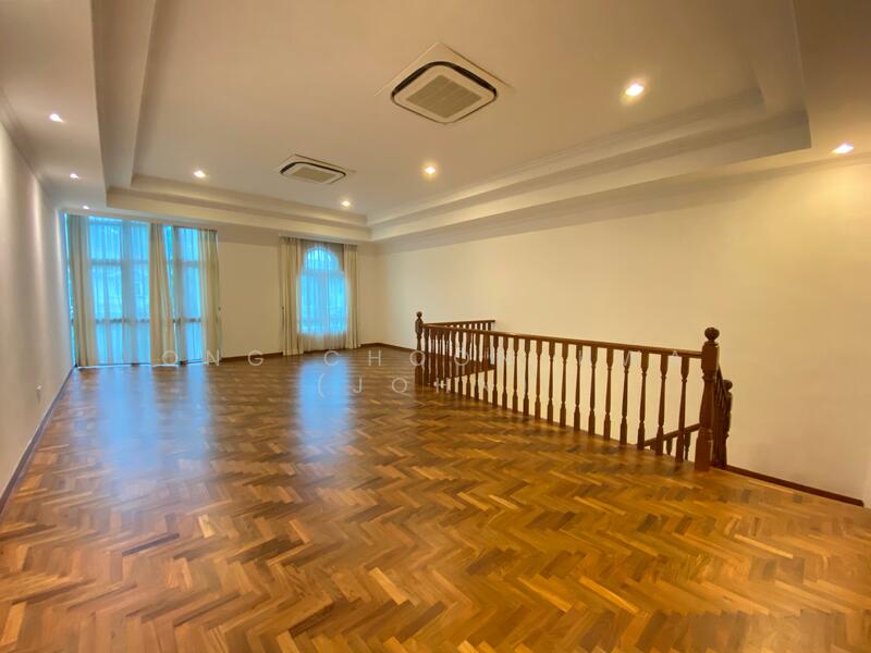 Woodlands, Oakwood Grove, 4 Bedrooms, 3,519 sqft, Terraced House For Sale, by Ong Choon-Hwa (John), 21281555 - Unique family area on third floor - PropertyGuru.com.sg