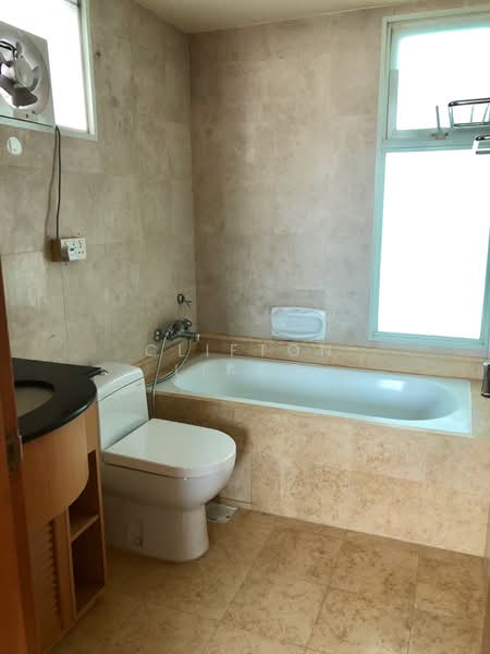 Queens, 10 Stirling Road, 3 Bedrooms, 1,195 sqft, Condominium For Rent, by Clifton Liang, 21282256 - PropertyGuru.com.sg