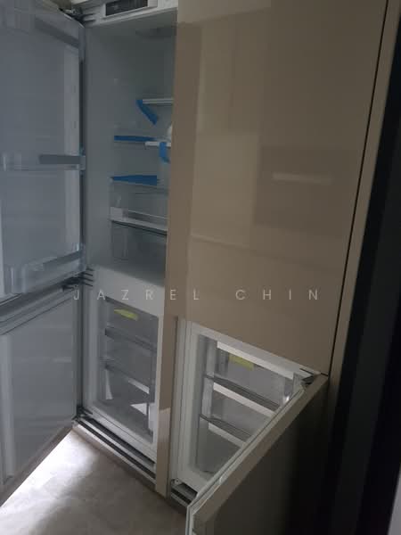 Corals at Keppel Bay, 15 Keppel Bay Drive, 3 Bedrooms, 1,270 sqft, Condominium For Rent, by Jazrel Chin, 21291818 - Good Size Refrigerator - PropertyGuru.com.sg
