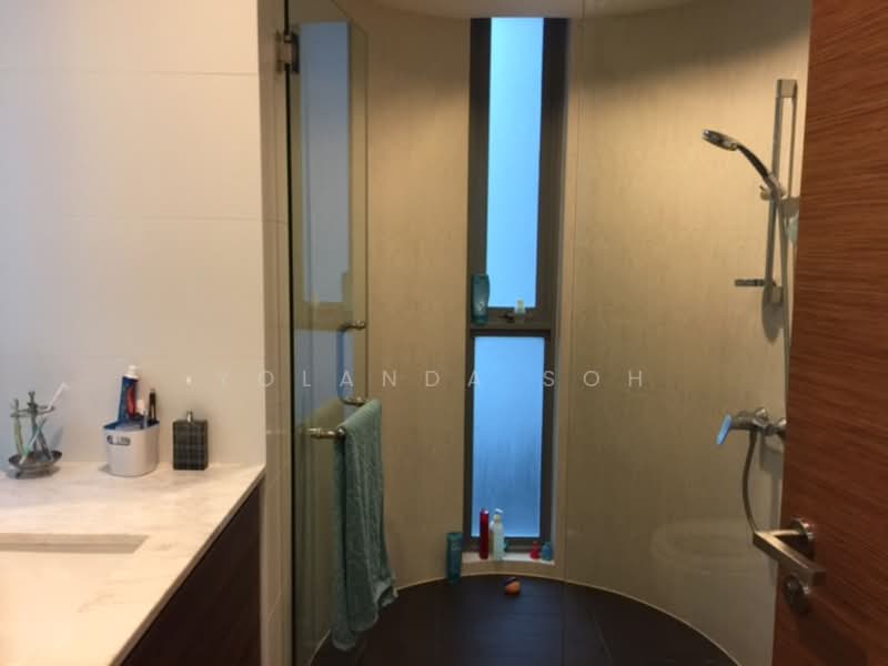 Double Bay Residences, 21C Simei Street 4, 3 Bedrooms, 1,367 sqft, Condominium For Rent, by Yolanda Soh, 21292548 - Master Bathroom - PropertyGuru.com.sg
