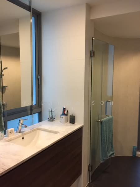 Double Bay Residences, 21C Simei Street 4, 3 Bedrooms, 1,367 sqft, Condominium For Rent, by Yolanda Soh, 21292548 - Master Bathroom - PropertyGuru.com.sg