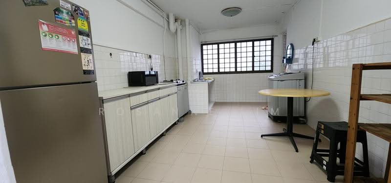 375 Clementi Avenue 4, 375 Clementi Avenue 4, Buona Vista / West Coast / Clementi New Town, 2 Bedrooms, 775 sqft, HDB Flat For Rent, by Rosanne Lim, 21302107 - PropertyGuru.com.sg