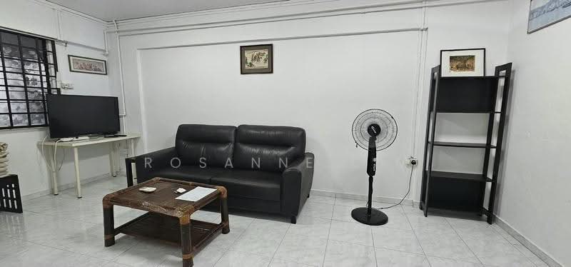 375 Clementi Avenue 4, 375 Clementi Avenue 4, Buona Vista / West Coast / Clementi New Town, 2 Bedrooms, 775 sqft, HDB Flat For Rent, by Rosanne Lim, 21302107 - Living Room - PropertyGuru.com.sg