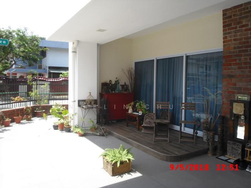 Corner Terrace, Kismis Avenue, Clementi Park / Upper Bukit Timah, 4 Bedrooms, 2,850 sqft, Corner Terrace For Rent, by Angelin Chua, 21302130 - Spacious patio for outdoor - PropertyGuru.com.sg
