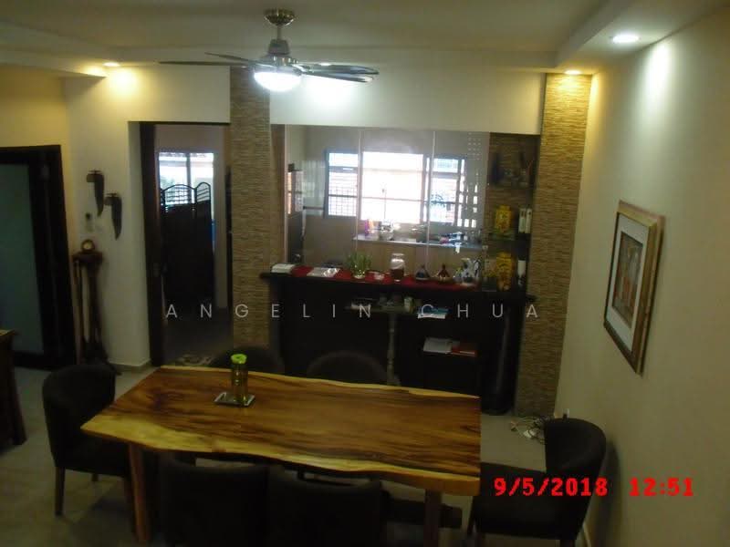 Corner Terrace, Kismis Avenue, Clementi Park / Upper Bukit Timah, 4 Bedrooms, 2,850 sqft, Corner Terrace For Rent, by Angelin Chua, 21302130 - Spacious dining room - PropertyGuru.com.sg