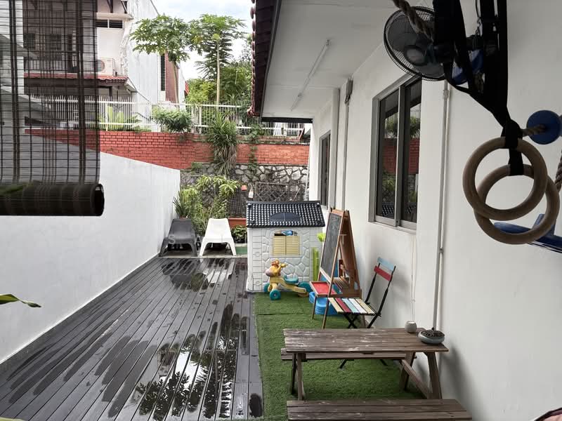 Cosy, charming corner terrace in Serangoon Bishan Lor Chuan MRT, Tai Hwan Walk, 4 Bedrooms, 2,734 sqft, Corner Terrace For Rent, by Rosalind Teow, 21307258 - PropertyGuru.com.sg