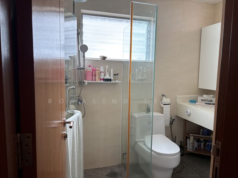 Cosy, charming corner terrace in Serangoon Bishan Lor Chuan MRT, Tai Hwan Walk, 4 Bedrooms, 2,734 sqft, Corner Terrace For Rent, by Rosalind Teow, 21307258 - PropertyGuru.com.sg