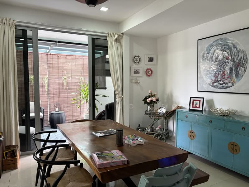 Cosy, charming corner terrace in Serangoon Bishan Lor Chuan MRT, Tai Hwan Walk, 4 Bedrooms, 2,734 sqft, Corner Terrace For Rent, by Rosalind Teow, 21307258 - PropertyGuru.com.sg