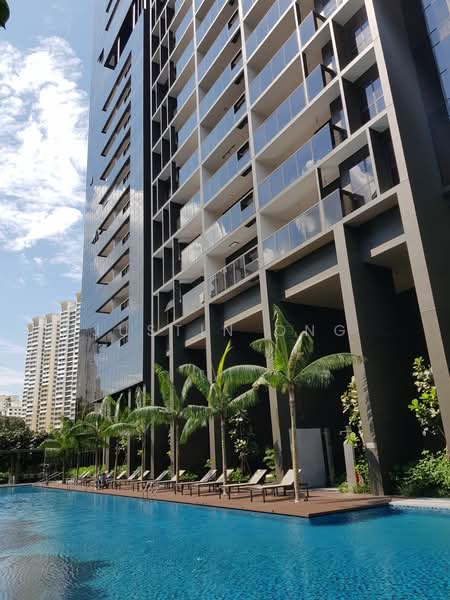 Commonwealth Towers, 230 Commonwealth Avenue, 2 Bedrooms, 700 sqft, Condominium For Rent, by Justin Ong, 21308305 - POOL - PropertyGuru.com.sg