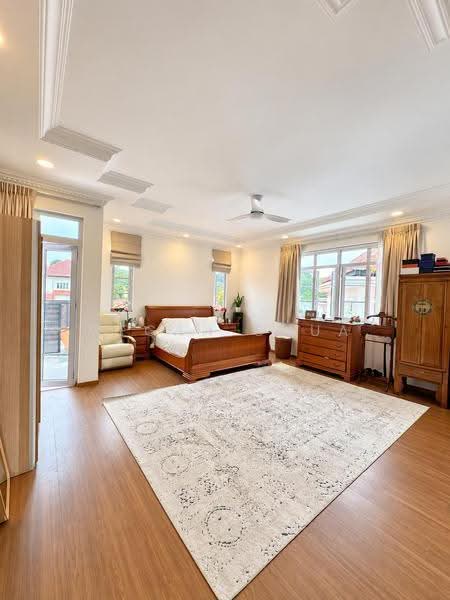 Kheam Hock Bungalow, Kheam Hock Road, Tanglin / Holland / Bukit Timah, 5 Bedrooms, 8,000 sqft, Detached House For Rent, by Megan Chua, 21311231 - Master Bedroom - PropertyGuru.com.sg