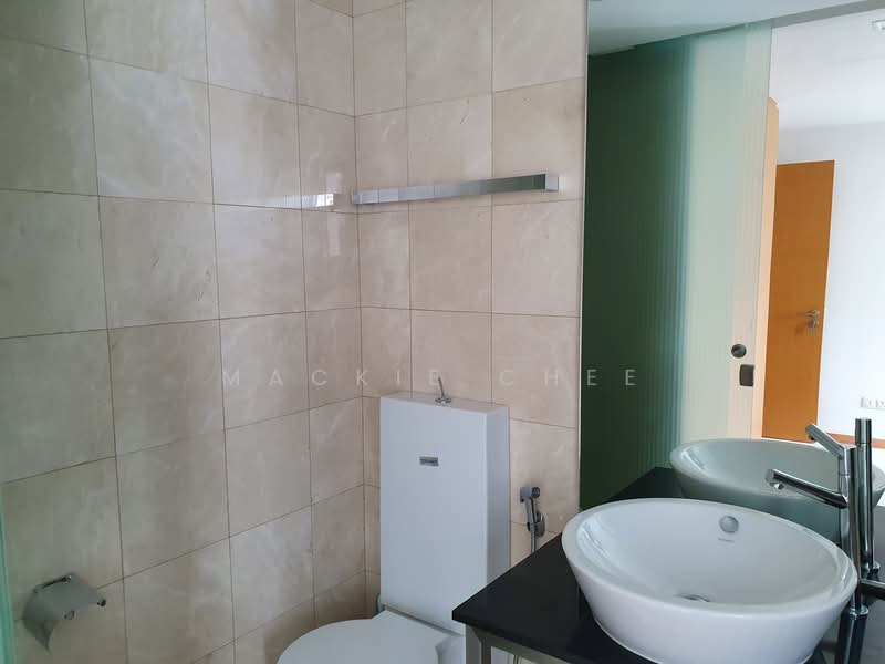 Vida, 5 Peck Hay Road, 2 Bedrooms, 840 sqft, Apartment For Rent, by Mackie Chee, 21314296 - Master Bathroom - PropertyGuru.com.sg