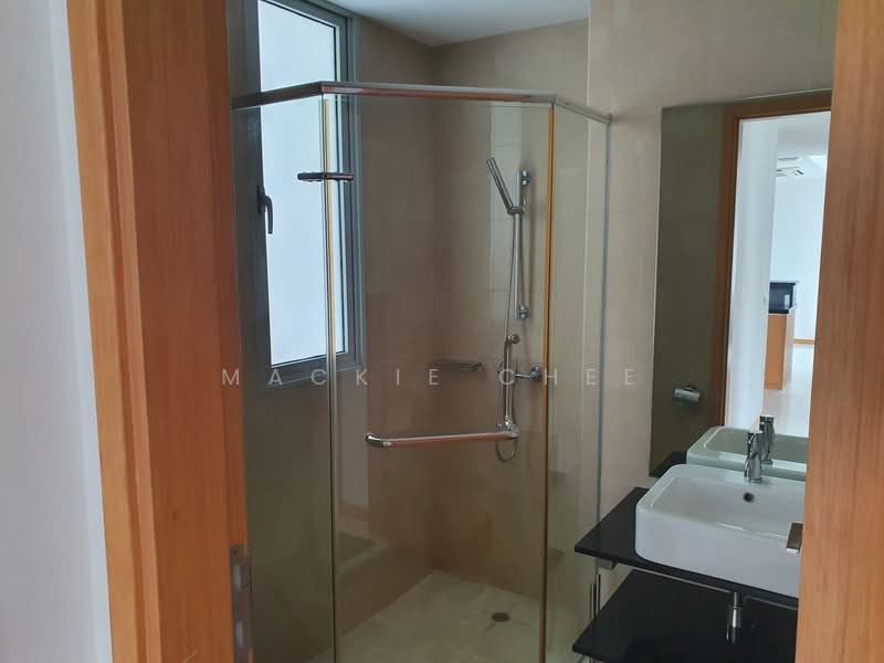 Vida, 5 Peck Hay Road, 2 Bedrooms, 840 sqft, Apartment For Rent, by Mackie Chee, 21314296 - Common Bathroom - PropertyGuru.com.sg