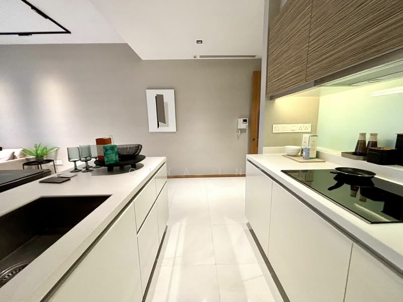 Concourse Skyline Condominium For Sale at S$ 2,100,000 | PropertyGuru Singapore