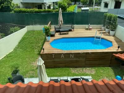 For Rent - Huge grass grounds for children. Semi D with 4 bedrooms @ Mount Sinai Road