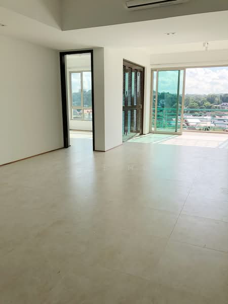 Maple Woods, 985 Bukit Timah Road, 4 Bedrooms, 1,776 sqft, Condominium For Rent, by Mae Ho, 21321240 - LIVING ROOM - PropertyGuru.com.sg