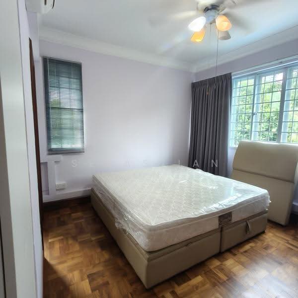 Regency Lodge, 17 Shanghai Road, Tanglin / Holland / Bukit Timah, 5 Bedrooms, 1,291 sqft, Apartment For Rent, by Sebastian Wong, 21322863 - Bedroom - PropertyGuru.com.sg