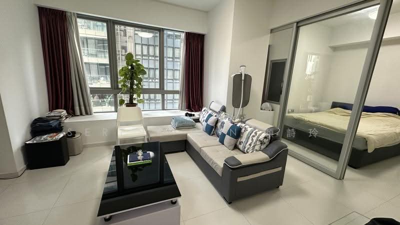 One Shenton, 1 Shenton Way, Boat Quay / Raffles Place / Marina, 1 Bedroom, 581 sqft, Condominium For Rent, by Serene Gan 顏詩玲, 21325502 - Living Room - PropertyGuru.com.sg