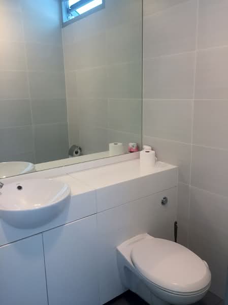 Regency Suites, 36 Kim Tian Road, 1,033 sqft, Office For Rent, by Josh Tay, 21327657 - Wash room - CommercialGuru.com.sg