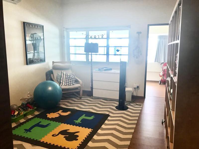 76 Guan Chuan Street, 76 Guan Chuan Street, Alexandra / Commonwealth, 3 Bedrooms, 1,225 sqft, Walk-up Apartment For Rent, by Rosie Tham, 21328302 - PropertyGuru.com.sg